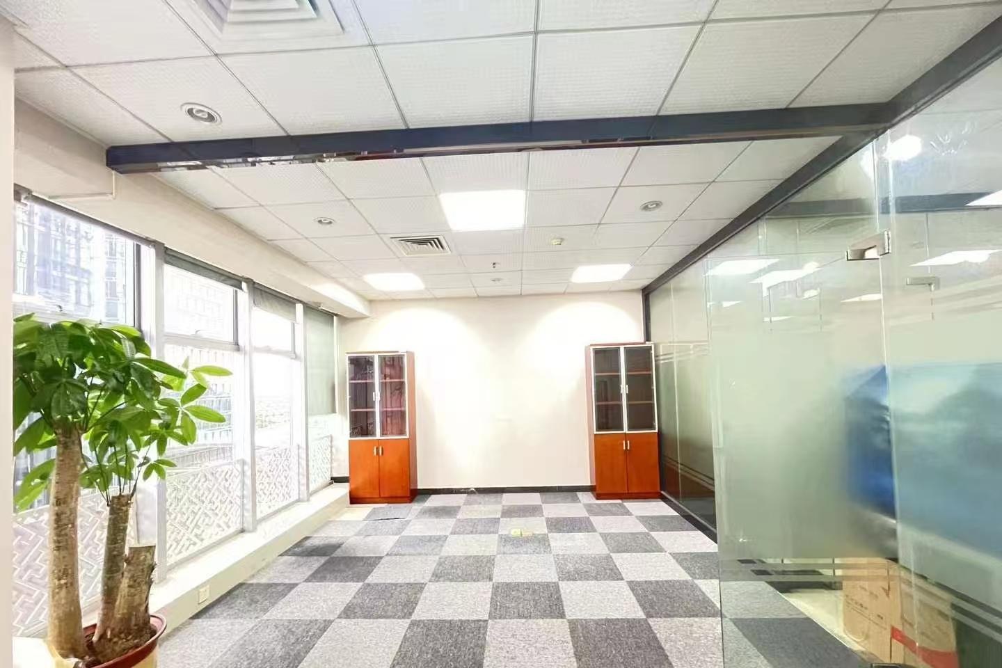 深圳宝安中心区办公空间｜万骏经贸大厦150㎡精装户型
