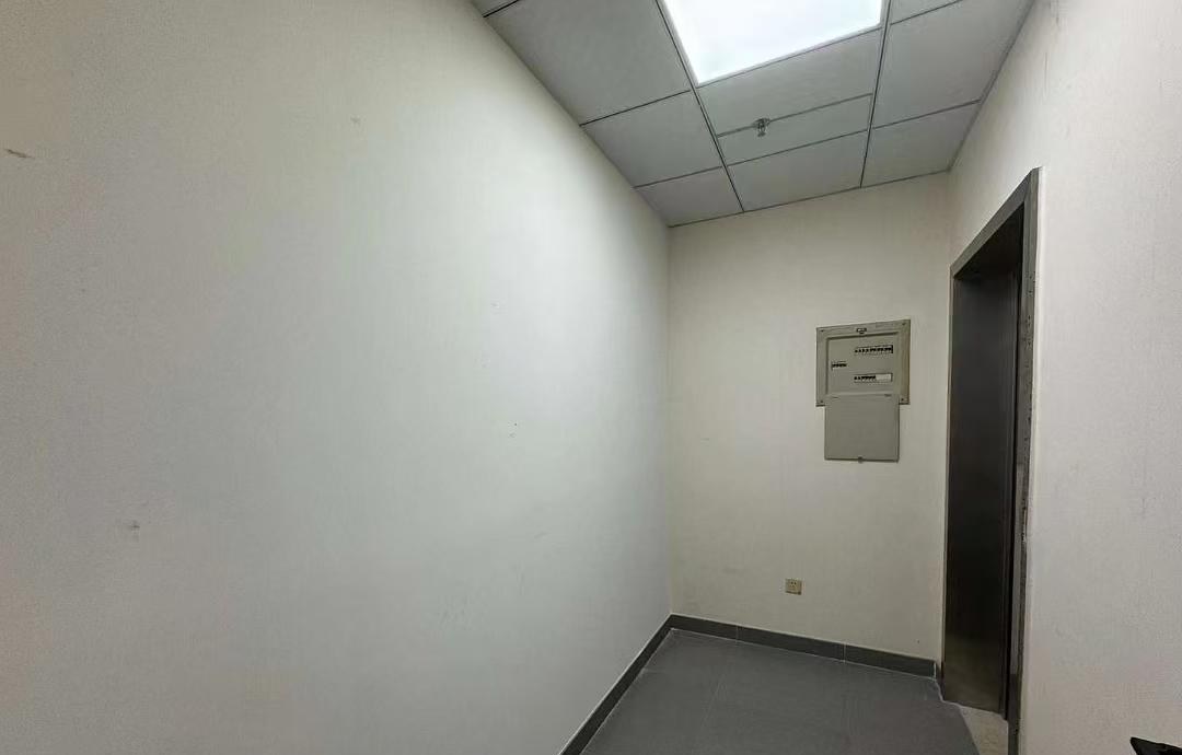 深圳宝安中心区办公空间｜荣超滨海大厦103㎡精装户型