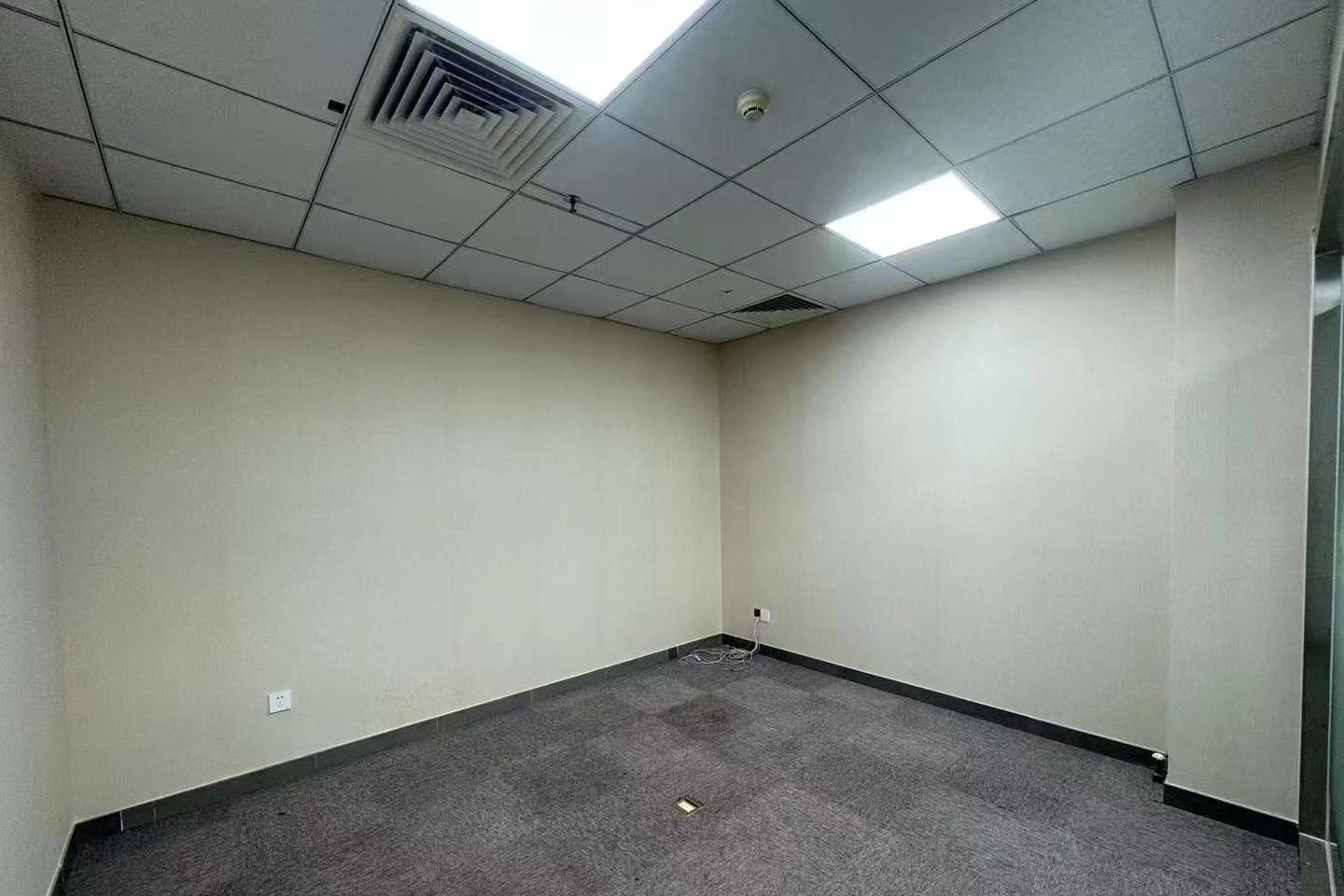 深圳宝安中心区办公空间｜荣超滨海大厦103㎡精装户型