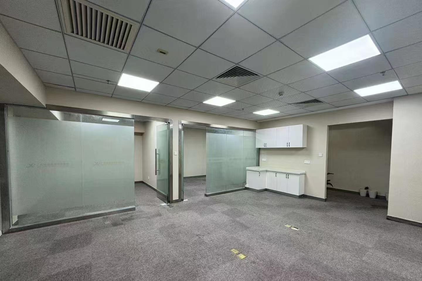 深圳宝安中心区办公空间｜荣超滨海大厦103㎡精装户型