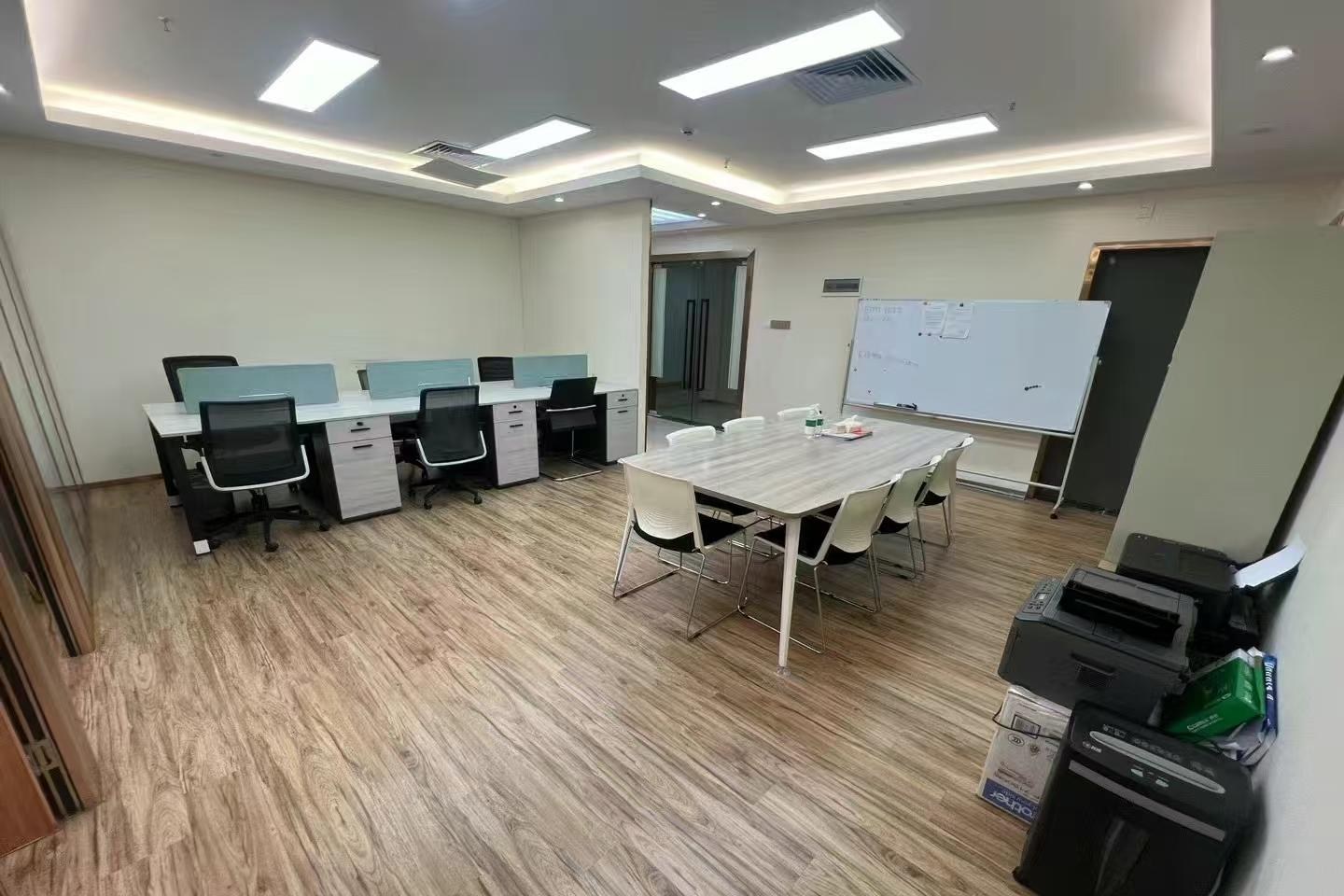 深圳宝安中心区办公空间｜荣超滨海大厦96㎡精装户型