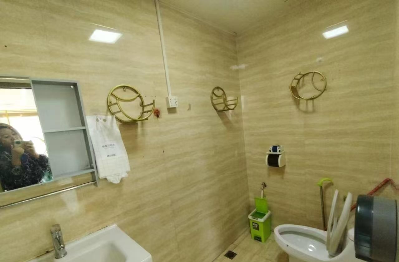 深圳宝安中心区办公空间｜荣超滨海大厦137㎡精装户型