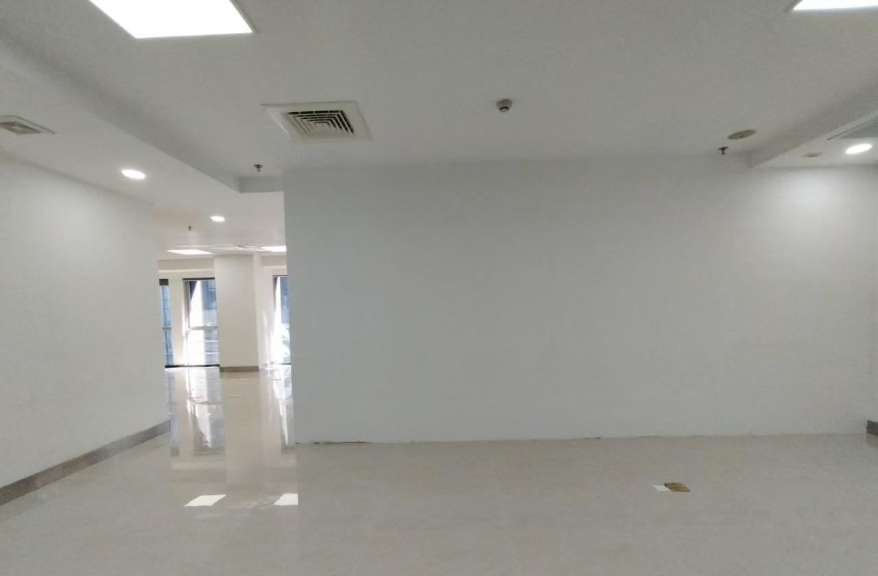 深圳宝安中心区办公空间｜荣超滨海大厦355㎡精装户型