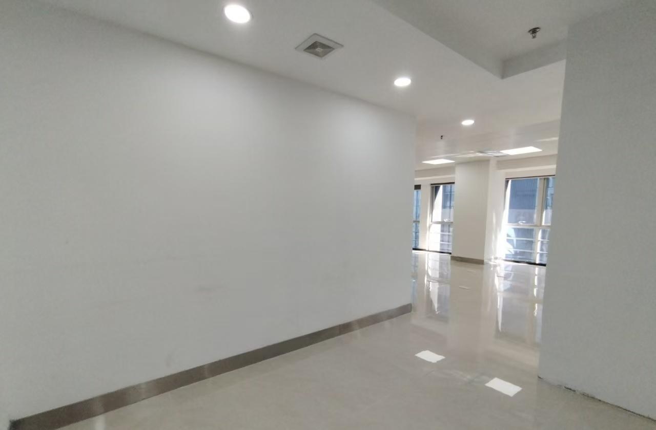 深圳宝安中心区办公空间｜荣超滨海大厦355㎡精装户型