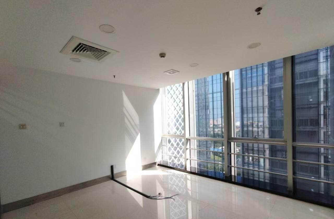 深圳宝安中心区办公空间｜荣超滨海大厦355㎡精装户型