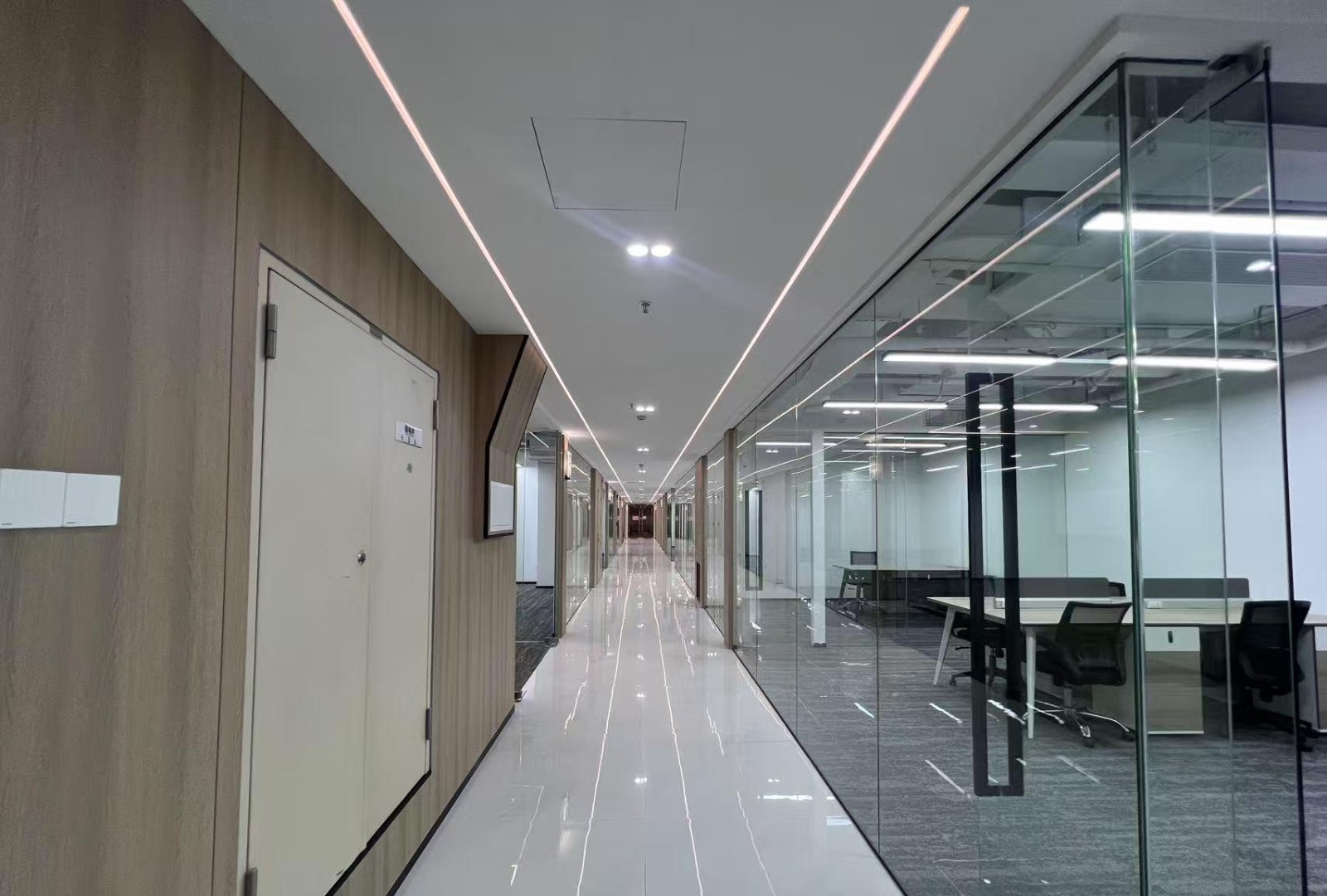 深圳科技园南区办公空间｜飞亚达科技大厦55㎡精装户型