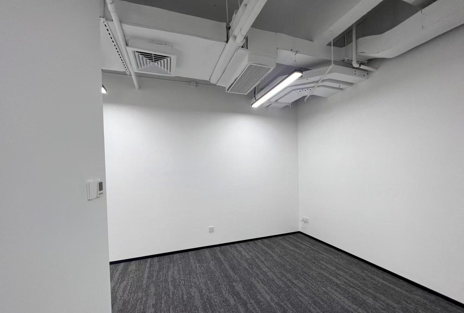 深圳科技园南区办公空间｜飞亚达科技大厦167㎡精装户型