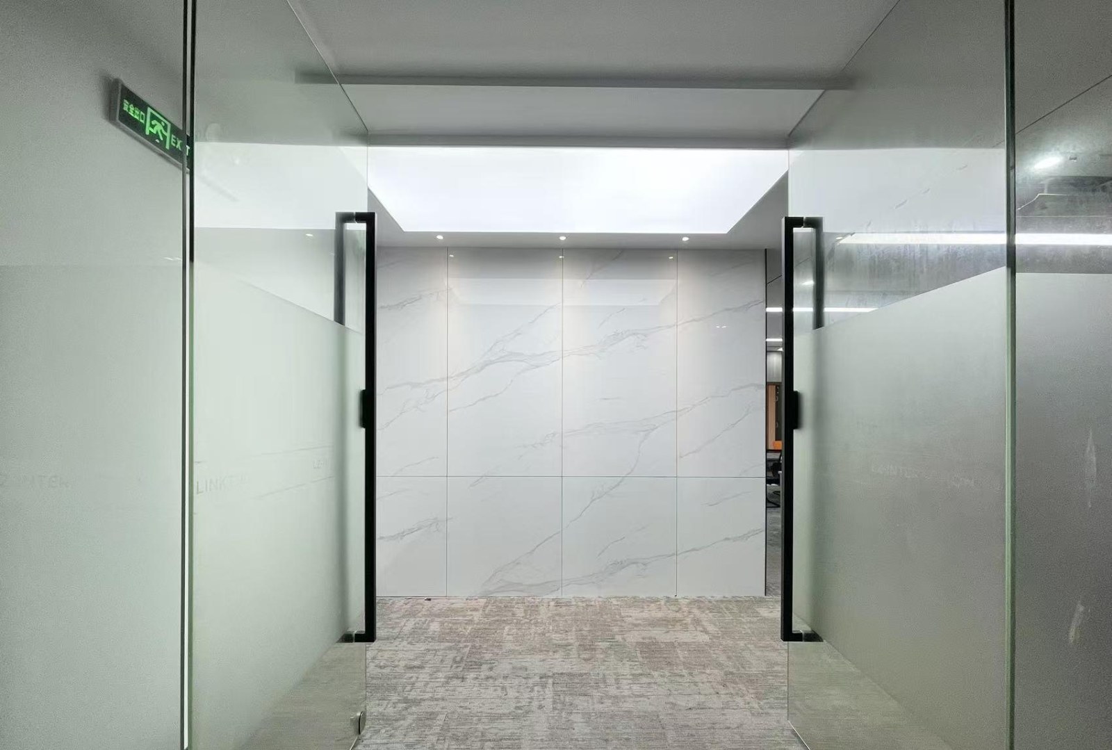 深圳科技园南区办公空间｜飞亚达科技大厦238㎡精装户型