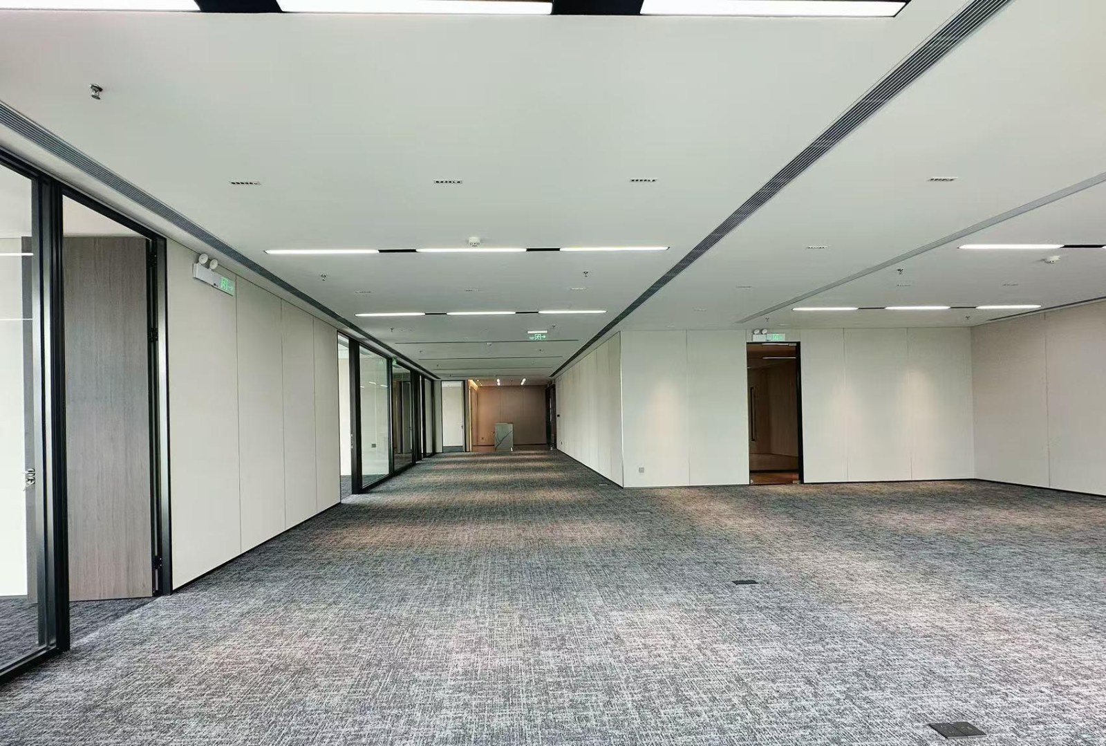 深圳科技园中区办公空间｜康泰创新广场-西门709.43㎡精装户型