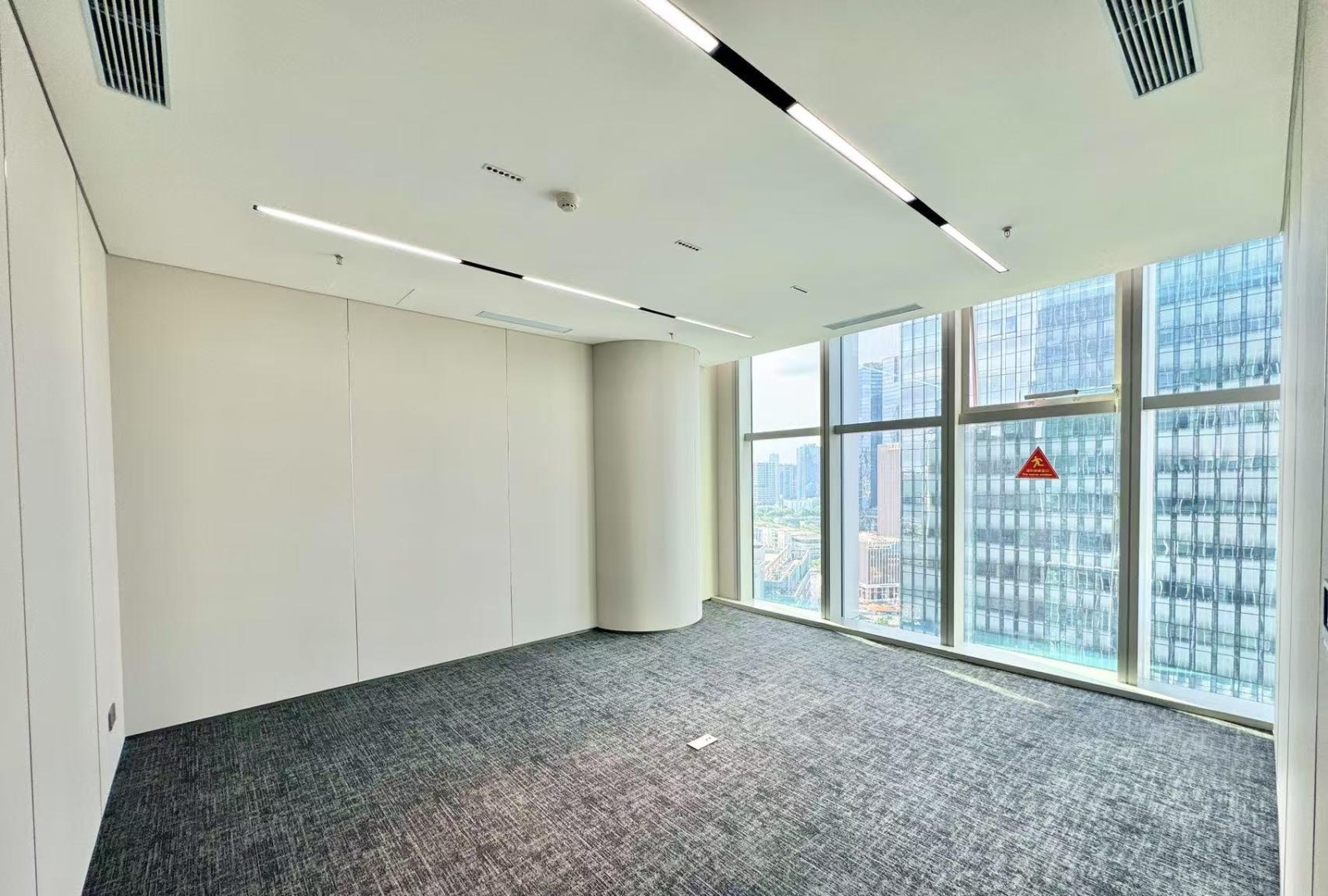 深圳科技园中区办公空间｜康泰创新广场928.24㎡精装户型