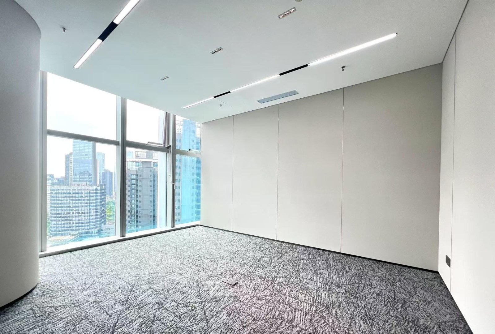 深圳科技园中区办公空间｜康泰创新广场608.3㎡精装户型
