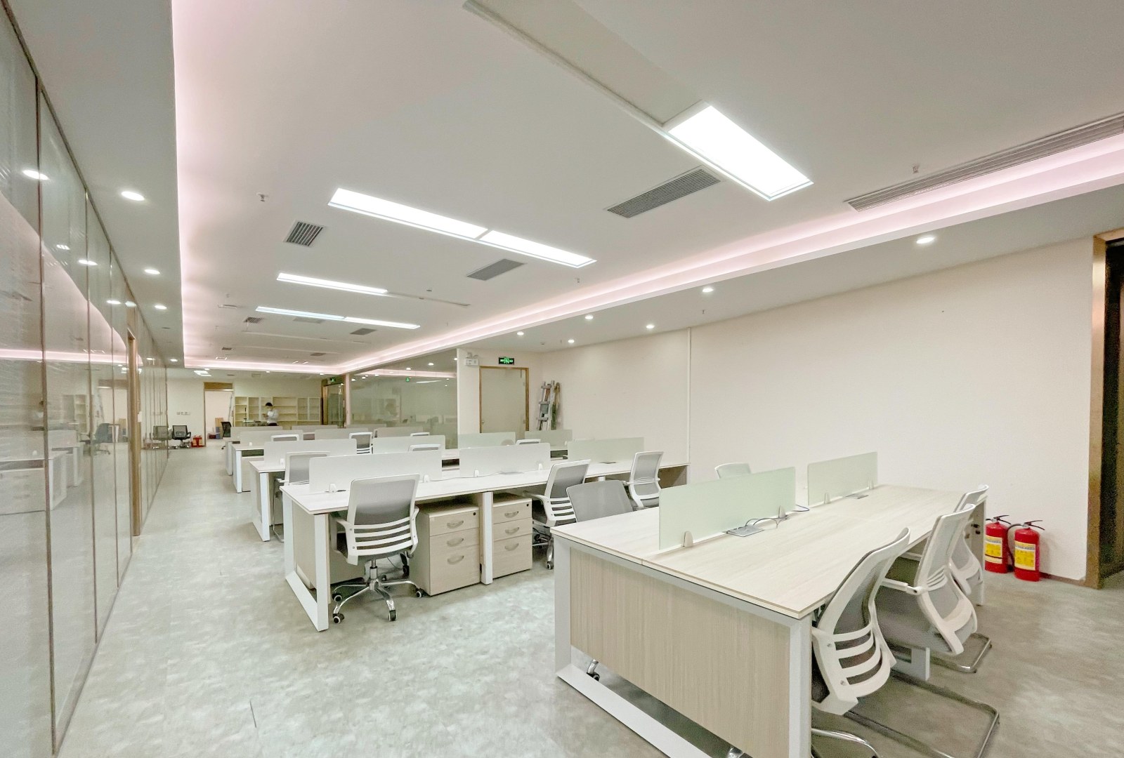 深圳桃园办公空间｜田厦金牛广场500㎡精装户型