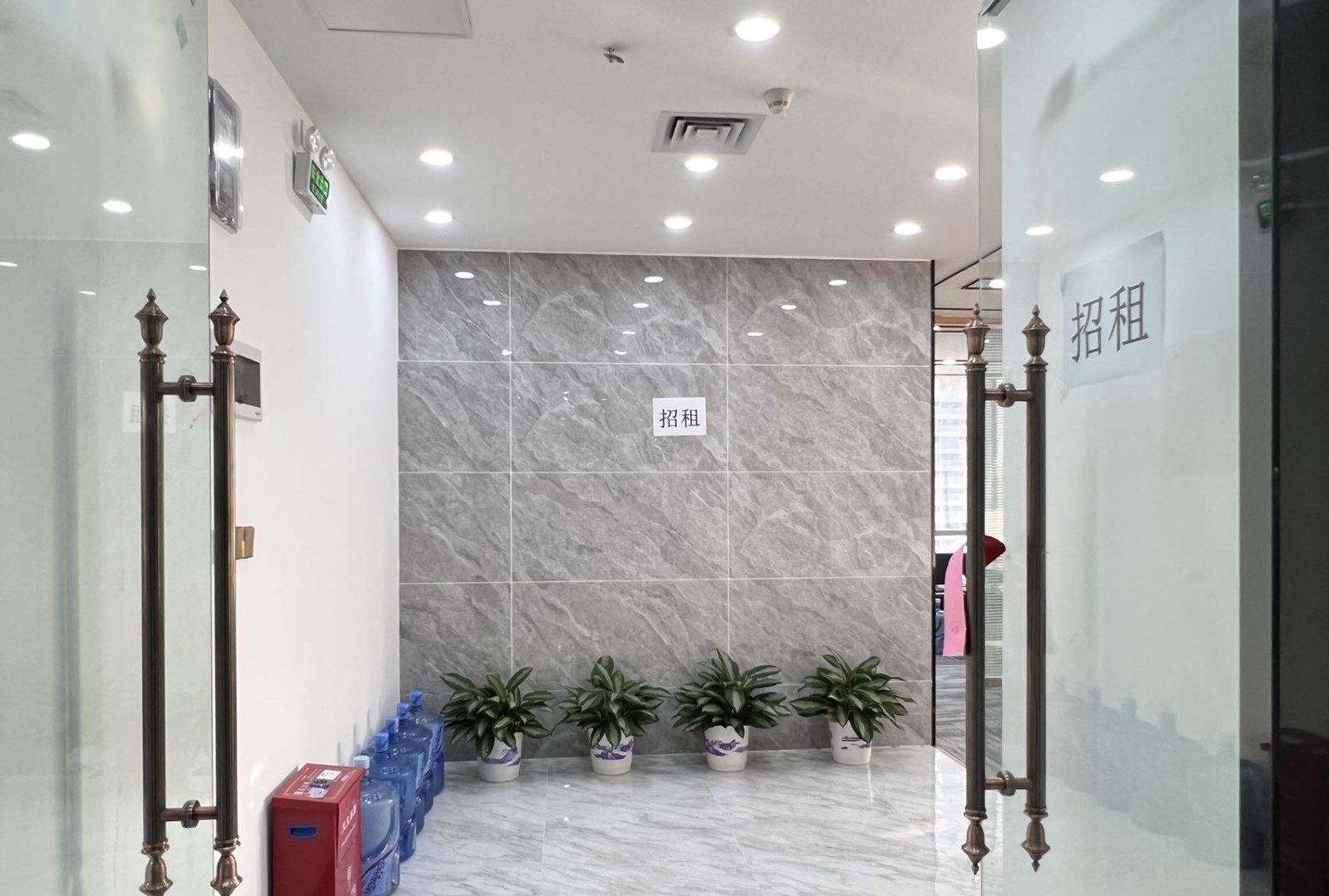 深圳科技园南区办公空间｜阳光粤海大厦200㎡精装户型