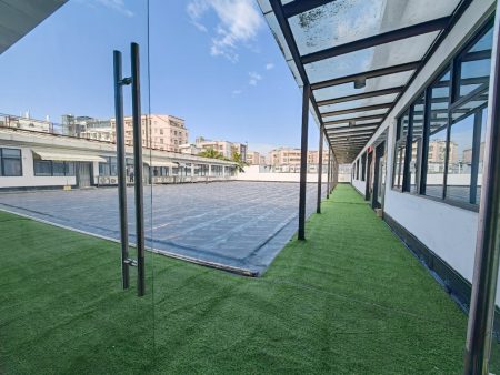 设计公司看过来560㎡6+1格局精装修办公位，带露台可拍大片