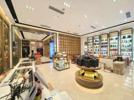 莲花广场470㎡现成茶行酒庄出租-带300㎡展厅