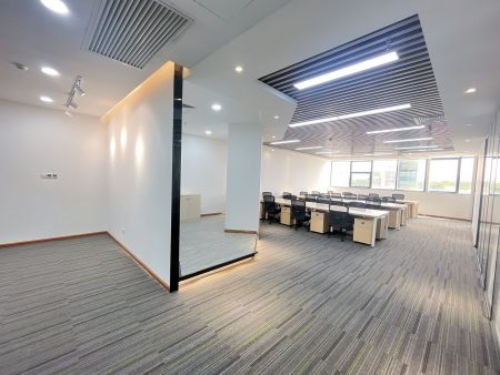 深圳西部硅谷高性价比办公空间｜350㎡仅19.9元/㎡，后瑞地铁口，可办红本租赁凭证