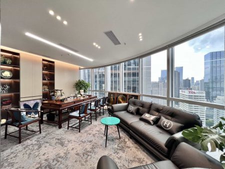 华润置地大厦628㎡精装办公室｜电梯口 · 带全套家私 · 6+1格局