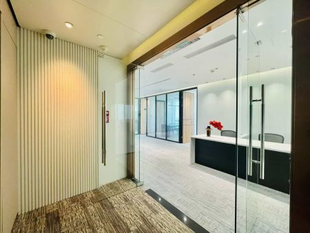 中洲控股中心392㎡全新装修办公室｜5+1格局 · 98元/㎡ · 后海核心 · 拎包入驻